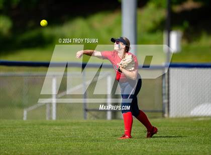 Thumbnail 1 in Barlow @ Westview (OSAA 6A Round 2) photogallery.
