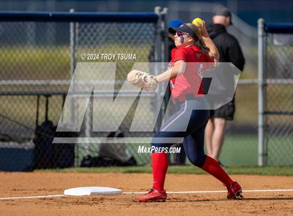 Thumbnail 1 in Barlow @ Westview (OSAA 6A Round 2) photogallery.