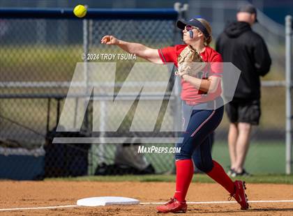 Thumbnail 2 in Barlow @ Westview (OSAA 6A Round 2) photogallery.