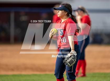 Thumbnail 1 in Barlow @ Westview (OSAA 6A Round 2) photogallery.