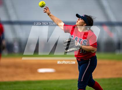 Thumbnail 2 in Barlow @ Westview (OSAA 6A Round 2) photogallery.