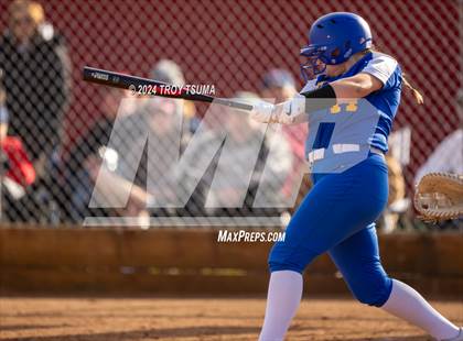 Thumbnail 3 in Barlow @ Westview (OSAA 6A Round 2) photogallery.