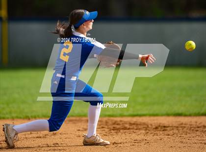 Thumbnail 2 in Barlow @ Westview (OSAA 6A Round 2) photogallery.