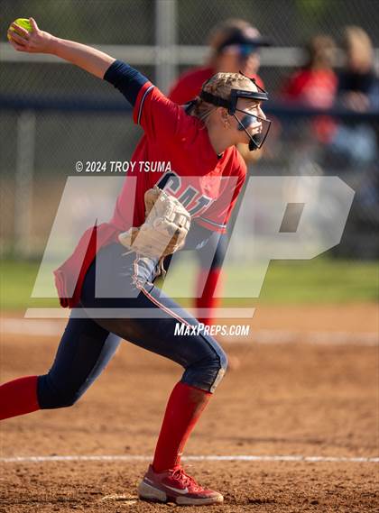 Thumbnail 2 in Barlow @ Westview (OSAA 6A Round 2) photogallery.
