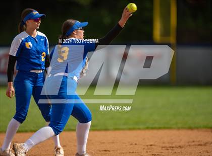 Thumbnail 3 in Barlow @ Westview (OSAA 6A Round 2) photogallery.