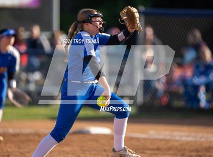 Thumbnail 1 in Barlow @ Westview (OSAA 6A Round 2) photogallery.