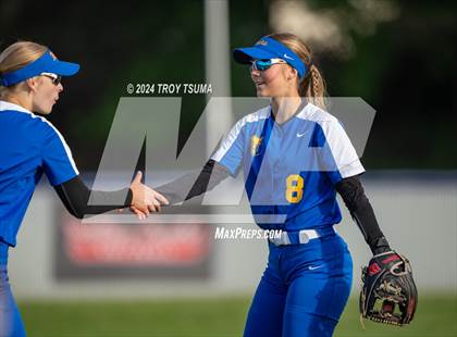 Thumbnail 1 in Barlow @ Westview (OSAA 6A Round 2) photogallery.