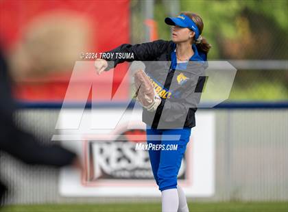 Thumbnail 3 in Barlow @ Westview (OSAA 6A Round 2) photogallery.