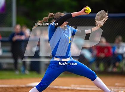 Thumbnail 2 in Barlow @ Westview (OSAA 6A Round 2) photogallery.