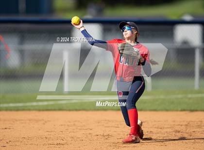 Thumbnail 1 in Barlow @ Westview (OSAA 6A Round 2) photogallery.
