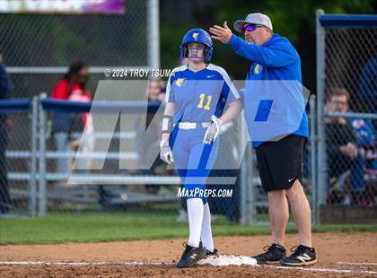 Thumbnail 2 in Barlow @ Westview (OSAA 6A Round 2) photogallery.
