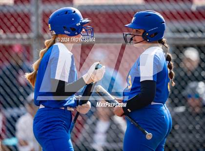Thumbnail 1 in Barlow @ Westview (OSAA 6A Round 2) photogallery.