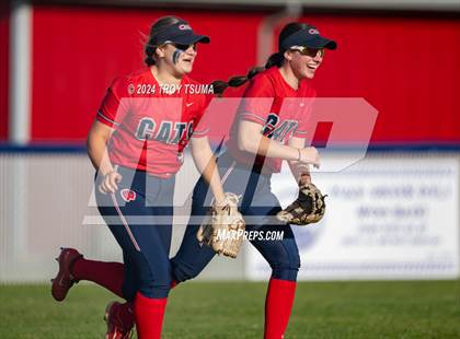 Thumbnail 2 in Barlow @ Westview (OSAA 6A Round 2) photogallery.