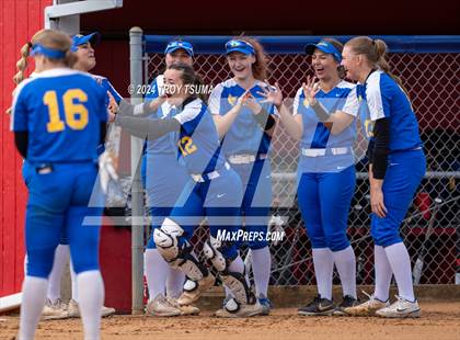 Thumbnail 3 in Barlow @ Westview (OSAA 6A Round 2) photogallery.