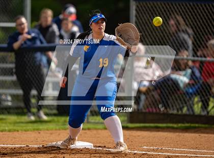 Thumbnail 1 in Barlow @ Westview (OSAA 6A Round 2) photogallery.