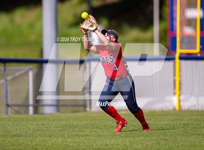 Thumbnail 2 in Barlow @ Westview (OSAA 6A Round 2) photogallery.