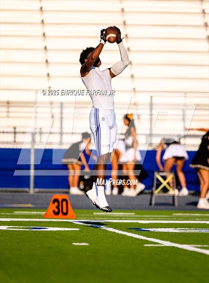 Thumbnail 1 in Peninsula @ Alta Loma photogallery.