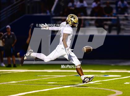 Thumbnail 2 in Peninsula @ Alta Loma photogallery.