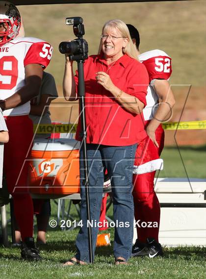 Thumbnail 3 in Thacher vs. Mojave (CIF SS D1 8-Man Final) photogallery.