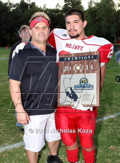 Thumbnail 1 in Thacher vs. Mojave (CIF SS D1 8-Man Final) photogallery.