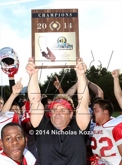 Thumbnail 3 in Thacher vs. Mojave (CIF SS D1 8-Man Final) photogallery.