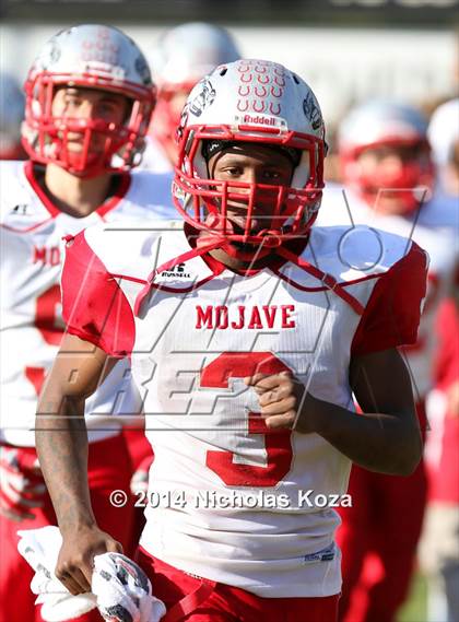 Thumbnail 3 in Thacher vs. Mojave (CIF SS D1 8-Man Final) photogallery.