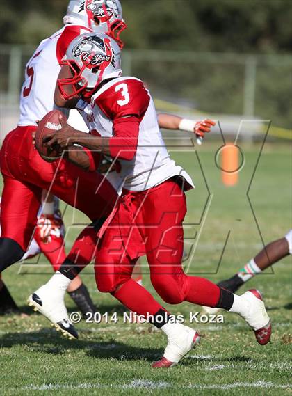 Thumbnail 3 in Thacher vs. Mojave (CIF SS D1 8-Man Final) photogallery.