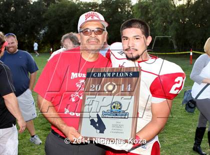 Thumbnail 2 in Thacher vs. Mojave (CIF SS D1 8-Man Final) photogallery.