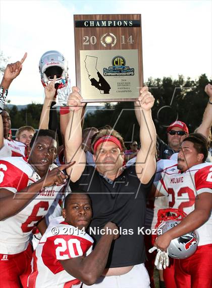 Thumbnail 2 in Thacher vs. Mojave (CIF SS D1 8-Man Final) photogallery.
