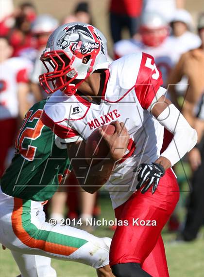 Thumbnail 3 in Thacher vs. Mojave (CIF SS D1 8-Man Final) photogallery.