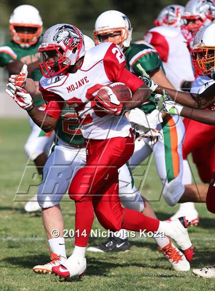 Thumbnail 2 in Thacher vs. Mojave (CIF SS D1 8-Man Final) photogallery.