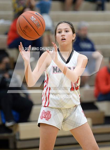 Thumbnail 3 in Mater Dei vs. King (Tom Riach Tournament) photogallery.