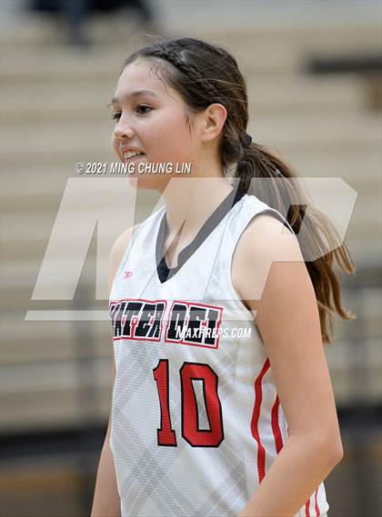 Thumbnail 2 in Mater Dei vs. King (Tom Riach Tournament) photogallery.