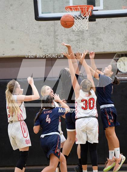 Thumbnail 3 in Mater Dei vs. King (Tom Riach Tournament) photogallery.
