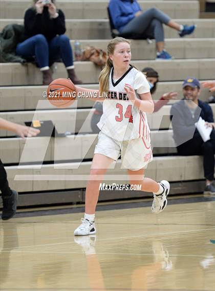 Thumbnail 3 in Mater Dei vs. King (Tom Riach Tournament) photogallery.