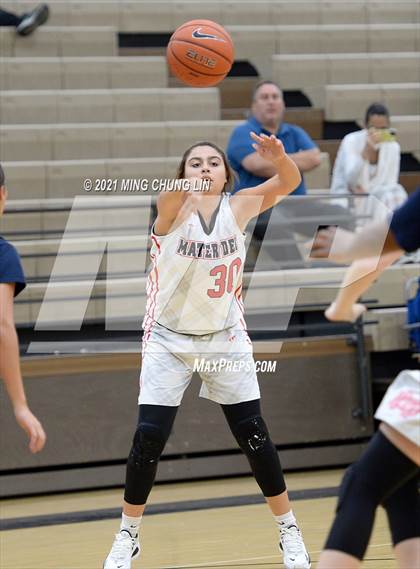 Thumbnail 3 in Mater Dei vs. King (Tom Riach Tournament) photogallery.