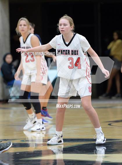 Thumbnail 1 in Mater Dei vs. King (Tom Riach Tournament) photogallery.
