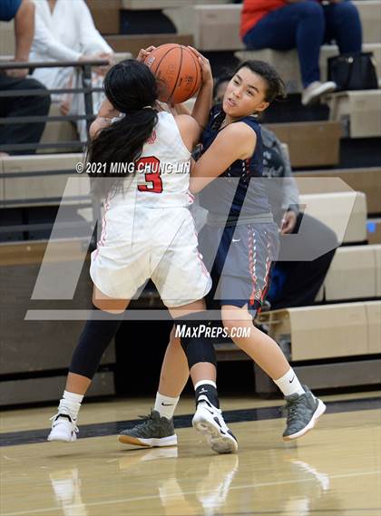 Thumbnail 3 in Mater Dei vs. King (Tom Riach Tournament) photogallery.