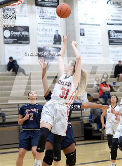 Thumbnail 1 in Mater Dei vs. King (Tom Riach Tournament) photogallery.