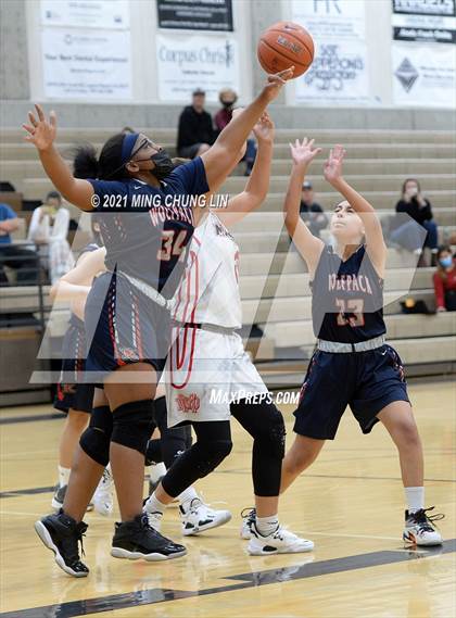 Thumbnail 1 in Mater Dei vs. King (Tom Riach Tournament) photogallery.