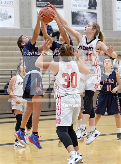 Thumbnail 2 in Mater Dei vs. King (Tom Riach Tournament) photogallery.