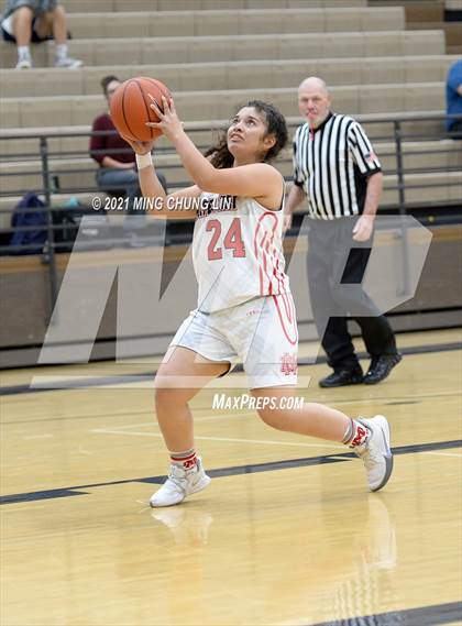 Thumbnail 2 in Mater Dei vs. King (Tom Riach Tournament) photogallery.
