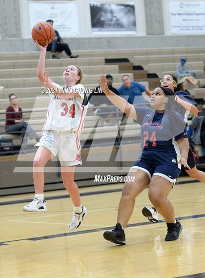 Thumbnail 1 in Mater Dei vs. King (Tom Riach Tournament) photogallery.