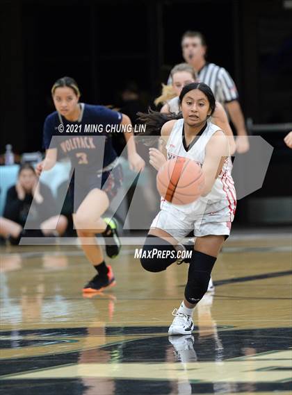 Thumbnail 1 in Mater Dei vs. King (Tom Riach Tournament) photogallery.