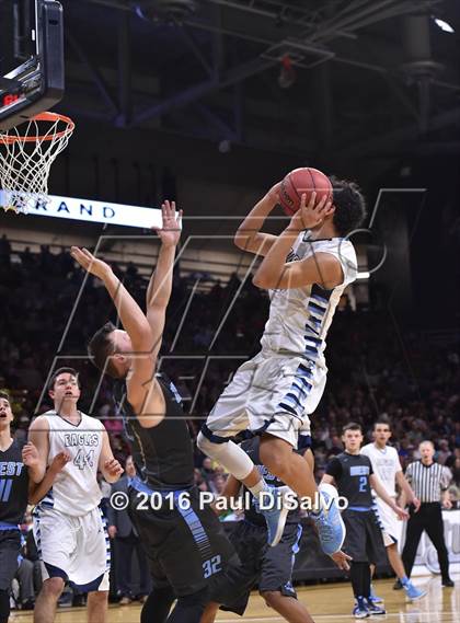 Thumbnail 2 in Pueblo West vs. Valor Christian (CHSAA 4A Final) photogallery.