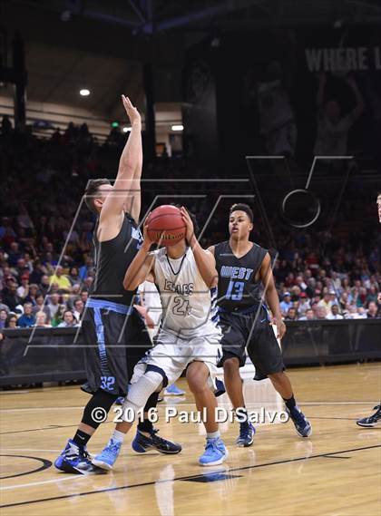Thumbnail 2 in Pueblo West vs. Valor Christian (CHSAA 4A Final) photogallery.