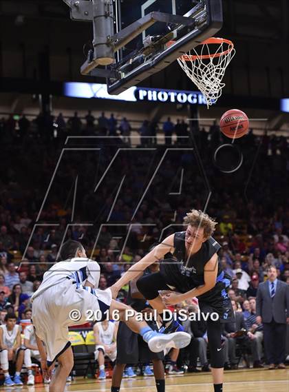 Thumbnail 2 in Pueblo West vs. Valor Christian (CHSAA 4A Final) photogallery.