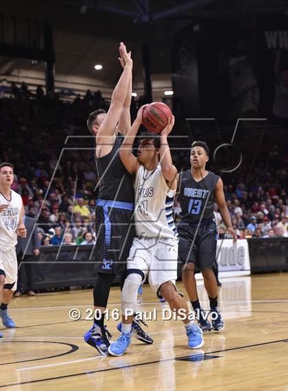 Thumbnail 3 in Pueblo West vs. Valor Christian (CHSAA 4A Final) photogallery.