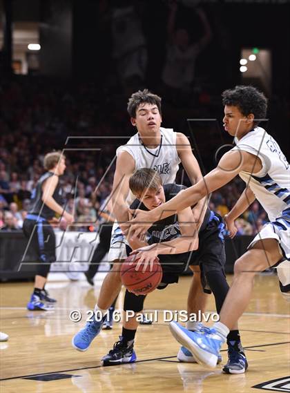 Thumbnail 2 in Pueblo West vs. Valor Christian (CHSAA 4A Final) photogallery.
