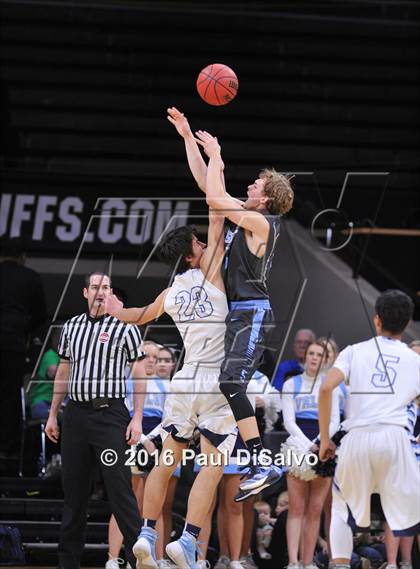 Thumbnail 2 in Pueblo West vs. Valor Christian (CHSAA 4A Final) photogallery.